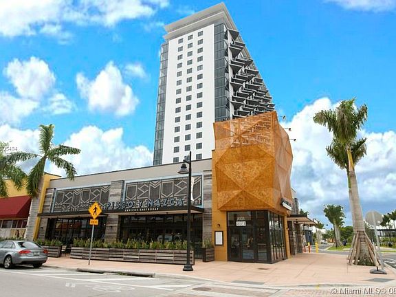 5th image of 5300 Paseo Dr #1111