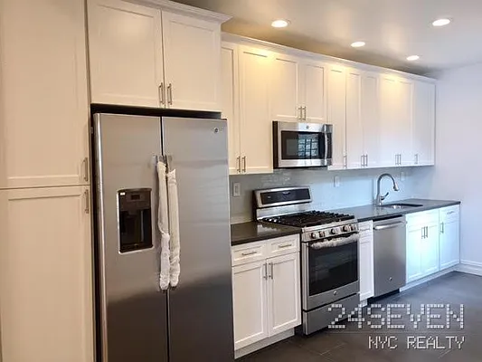 Rented by 24 7 NYC Realty Inc. | media 32