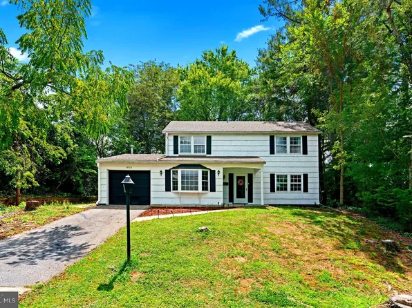 15703 Pinecroft Ln, Bowie, MD 20716