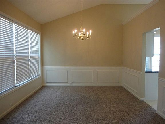 5th image of 648 Aspen Brook Dr