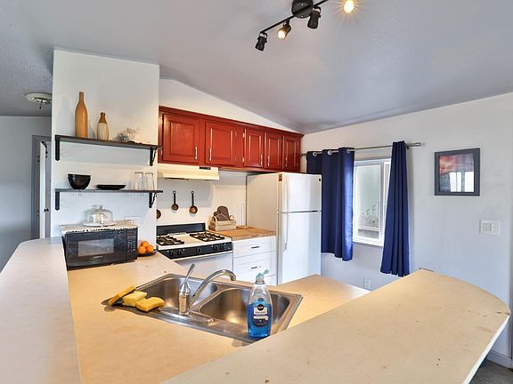 5th image of 170 W Cliff Dr Space 69