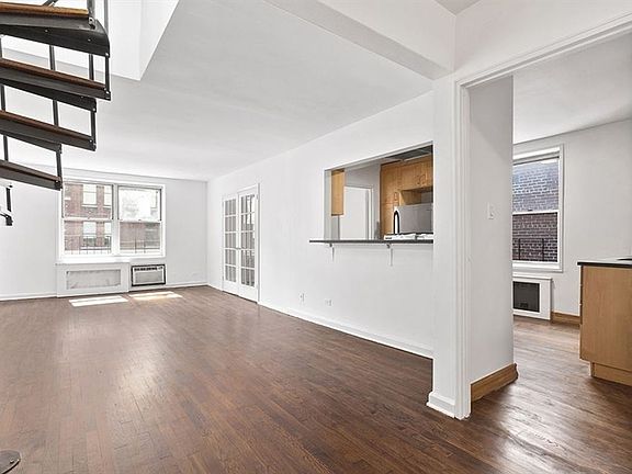 3rd image of 101 W 23rd St APT 5J