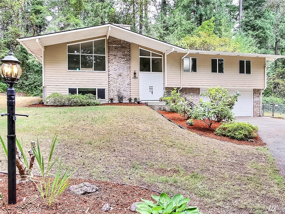 1st image of 11109 Deepwood Dr SW