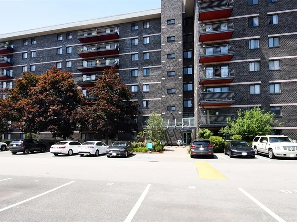 500 Washington St APT 409, Quincy, MA 02169