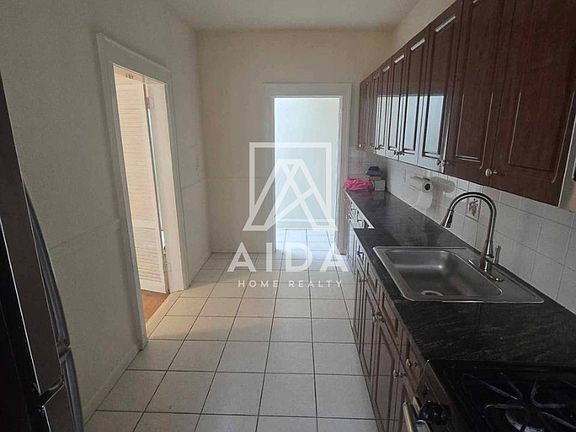 3rd image of 21-13 36th St APT 2