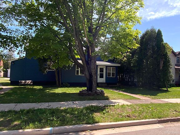 2nd image of 604 Carr St