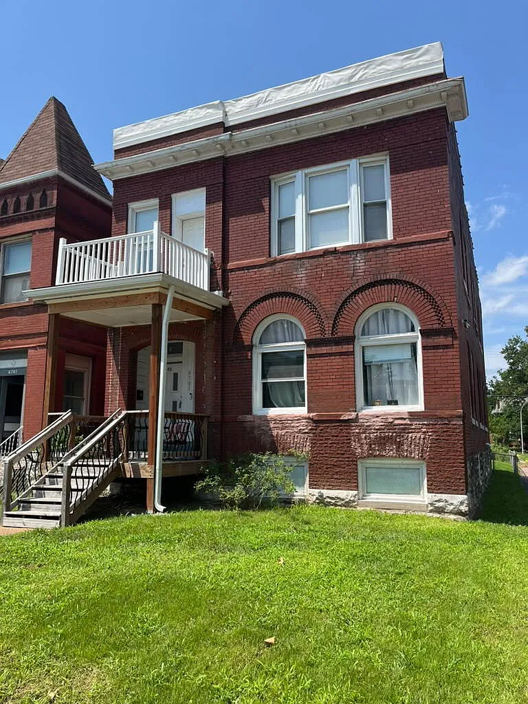 4 bed, 1.0 bath, $1,500 — Photo 2