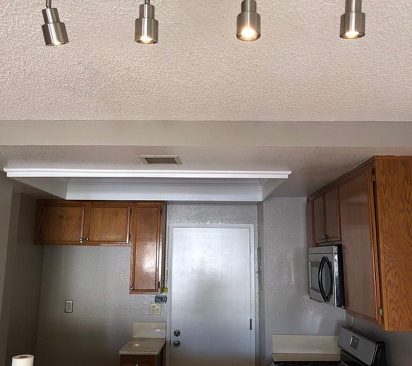 1st image of 1705 Caffrey Ln