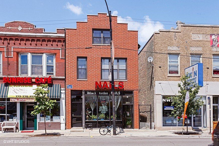 1st image of 2010 W Chicago Ave #1017292