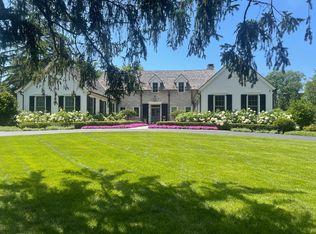 1120 Elm Tree Rd, Lake Forest, IL 60045