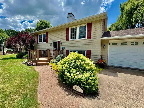 1536 Woodbine Cir S, Galesburg, IL 61401