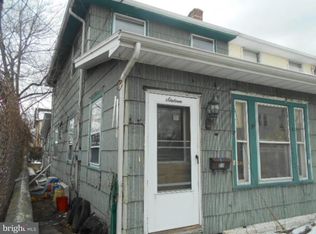 16 Spring Garden St, Riverside, NJ 08075