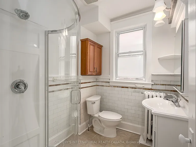 38 Browning Ave #UPPER — Photo 8