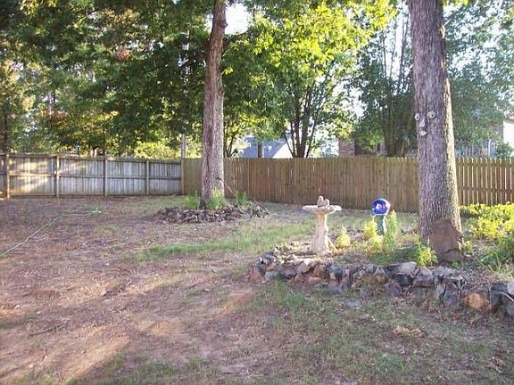 Great Yard For Kids & Pet