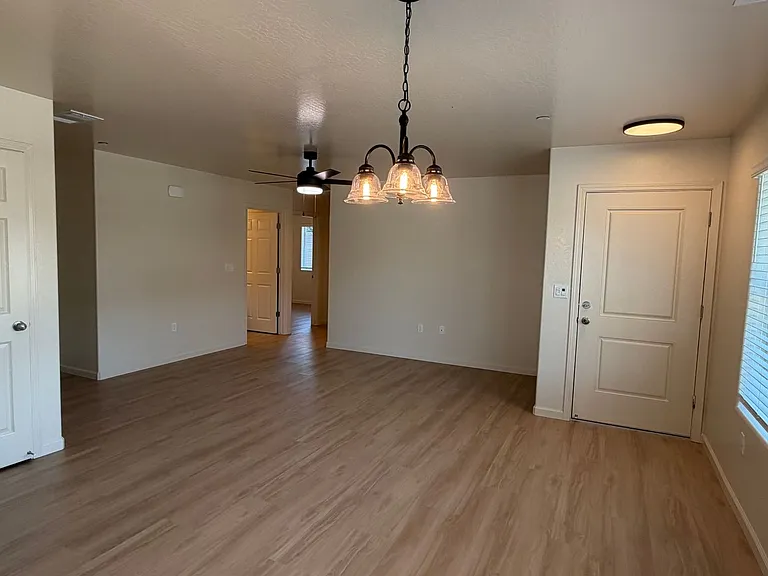 1100 Glass Ave — Photo 18