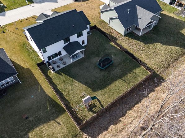 4309 Admirals Cove Dr, Lafayette, IN 47909