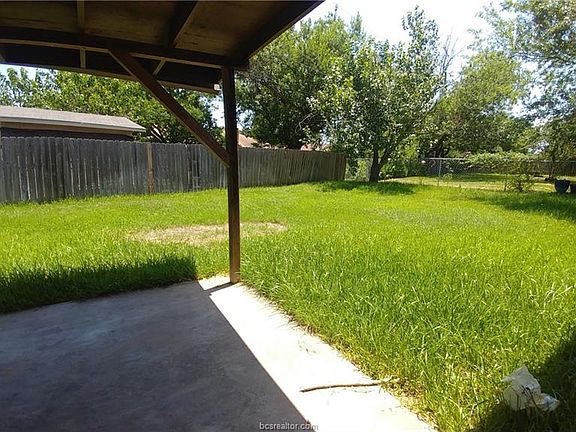 5th image of 1107 Allen Forest Dr