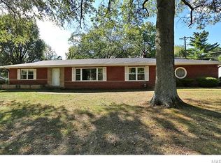 10071 Sappington Rd, Saint Louis, MO 63128