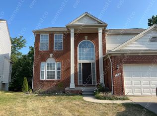 1615 Stirling Lakes Dr, Pontiac, MI 48340