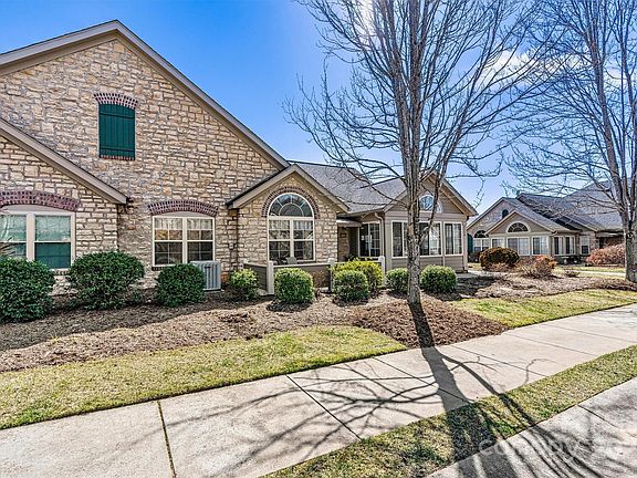 4th image of 808 Wynnshire Dr #A