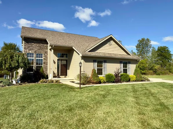 26250 Territorial Crossing Rd, New Boston, MI 48164