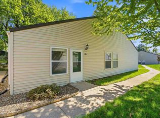 1220 Village Rd APT 16, Iowa City, IA 52240