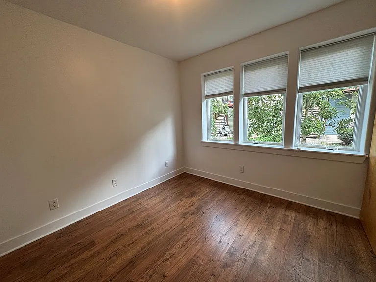 1325 5th Ave N #14 — Photo 30