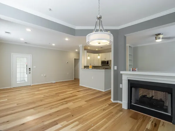 6495 Tayack Pl Unit 101, Alexandria, VA 22312