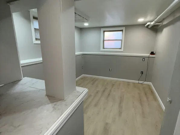 99 Hancock St APT B2, Cambridge, MA 02139