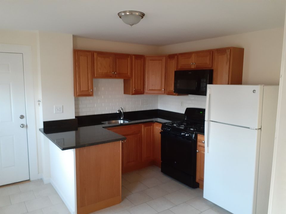 1st image of 78 Decatur St APT 1L