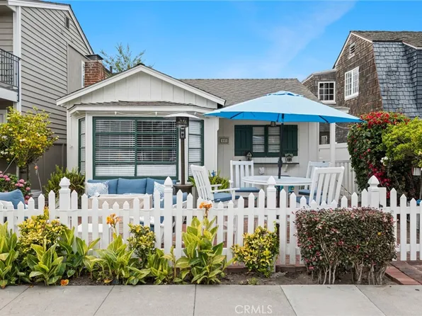 117 Crystal Ave, Newport Beach, CA 92662