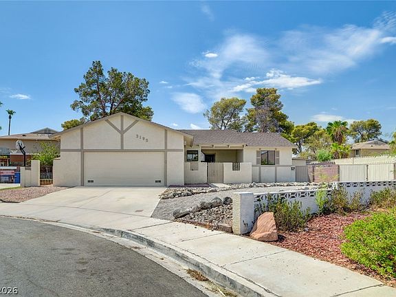 3rd image of 3195 Carmelita Cir