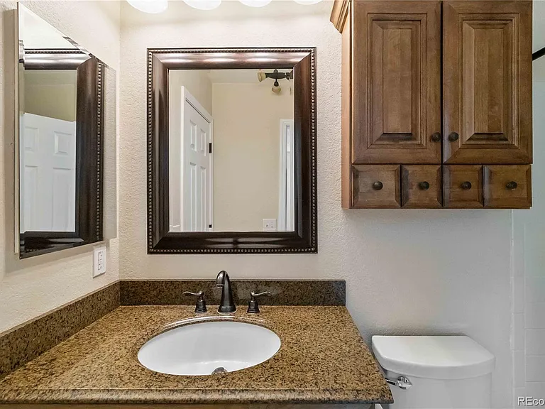 19713 Applewood Ct — Photo 15