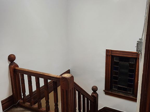 2nd image of 25 Douglas Ave #3