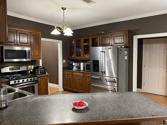 4th image of 146 Hillbillie Dr