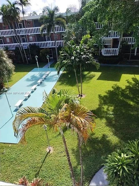 Eldorado Plaza East Condo — Photo 4