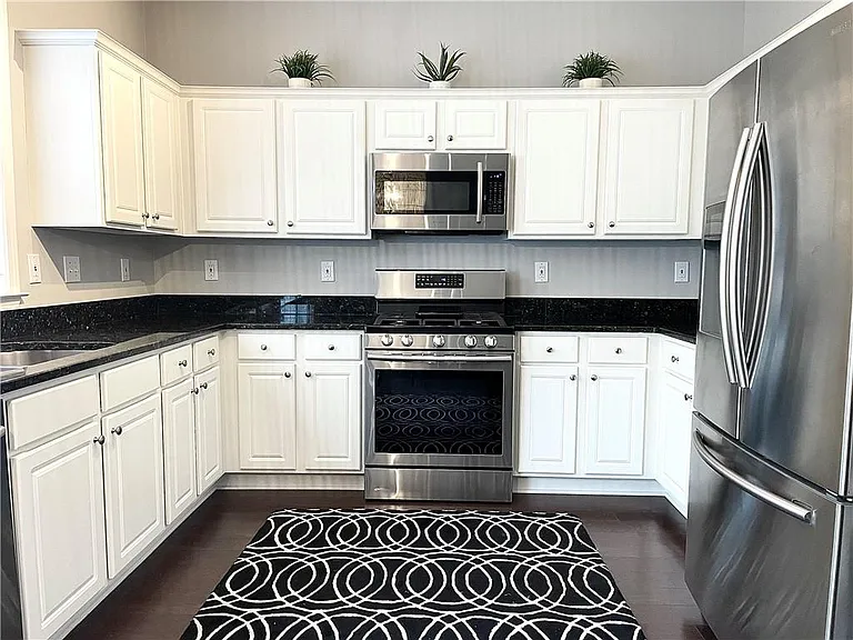 2584 Alvecot Cir SE — Photo 3