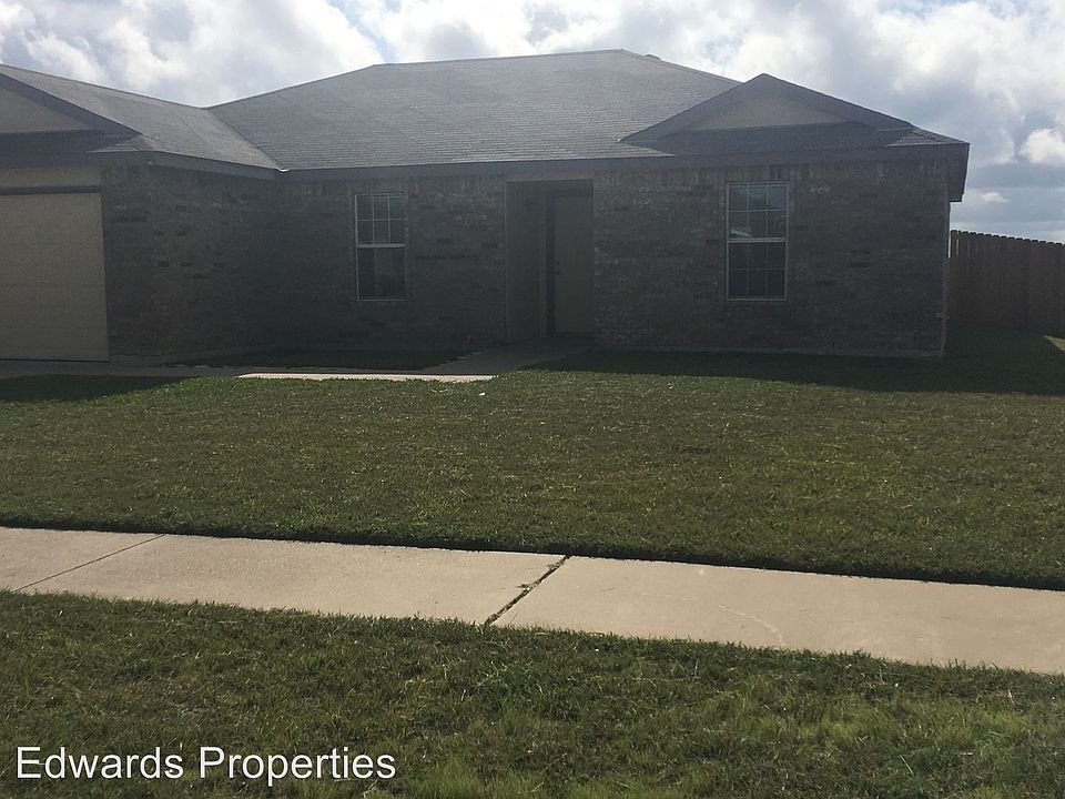 1st image of 5302 Bridle Dr