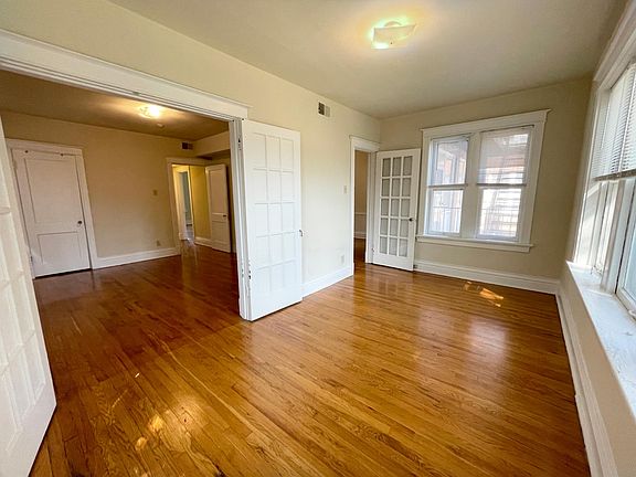 4th image of 758 Kingsland Ave