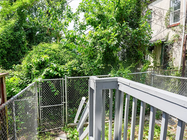 605 Cator Ave — Photo 28