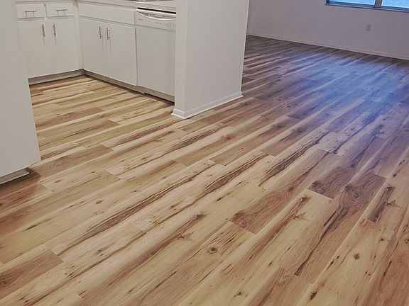 4th image of 3027 Park Ln APT B