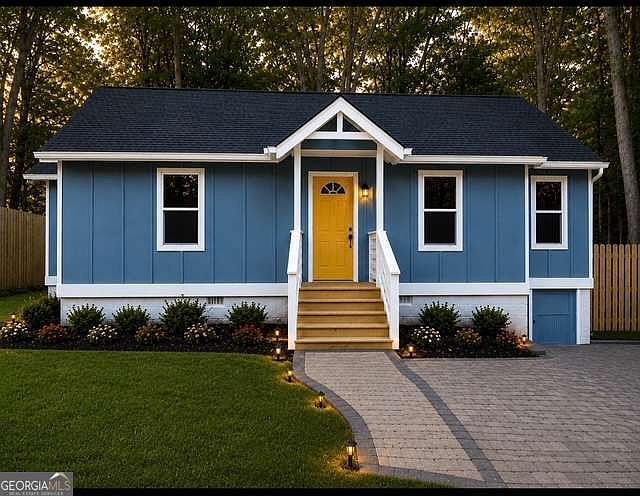 1st image of 687 Woods Dr NW