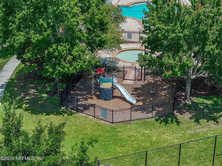 800 S Black Cherry Dr — Photo 15