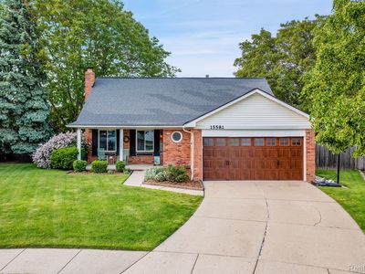 15581 Vincent St, Clinton Township, MI, 48038