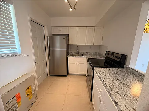 20200 NE 27th Ct Photo 1
