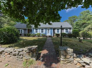 925 Crowells Bog Rd, Brewster, MA 02631