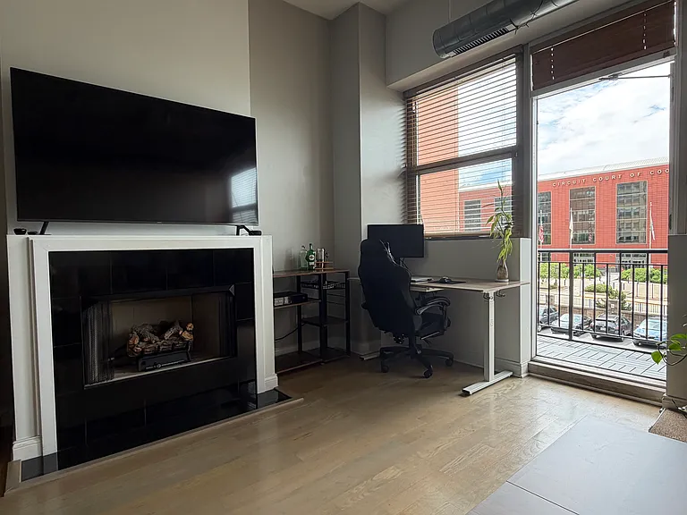 500 S Clinton St #224 — Photo 8