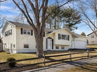 31 Constitution Dr, Westbrook, ME 04092