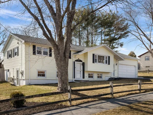 31 Constitution Drive, Westbrook, ME 04092