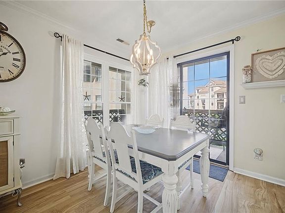 5th image of 409 Harbour Point APT 204